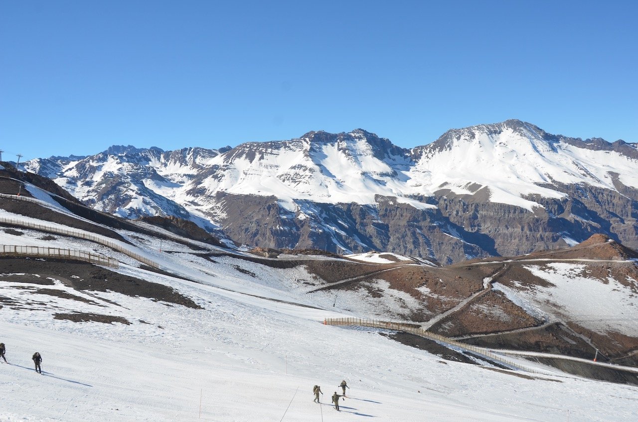 Valle Nevado camp photo
